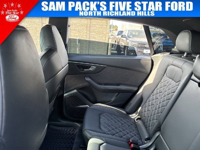 Used 2026 Audi SQ8 Premium Plus AWD/4WD image 14