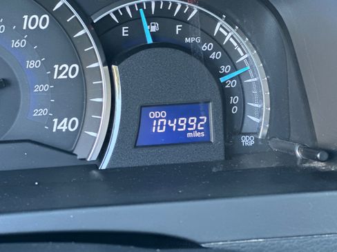 Used 2013 Toyota Camry XLE w/ Leather Pkg FWD image 22