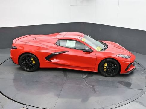 Used 2025 Chevrolet Corvette Stingray Preferred Conv w/ 2LT RWD image 33