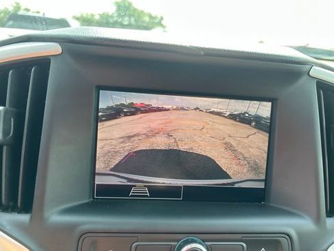 Used 2024 GMC Terrain SLE FWD image 21