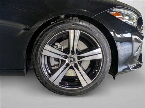 Used 2025 Mercedes-Benz C 300 Sedan image 21