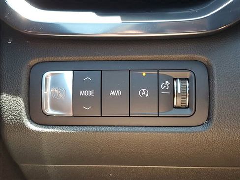 New 2025 GMC Acadia AT4 w/ Super Cruise Package image 16