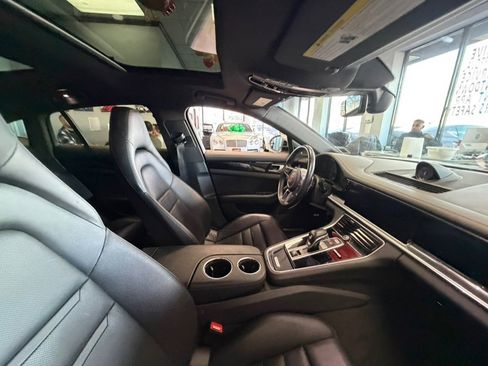 Used 2019 Porsche Panamera 4 image 55