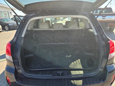 Used 2013 Subaru Outback 2.5i Limited w/ Moonroof Pkg image 14