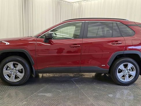 Used 2025 Toyota RAV4 LE AWD/4WD image 8