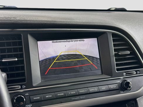 Used 2018 Hyundai Elantra Value Edition FWD image 23