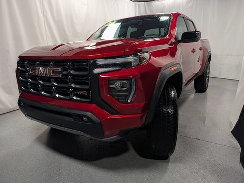 Used 2024 GMC Canyon AT4 w/ AT4 Premium Package AWD/4WD image 8