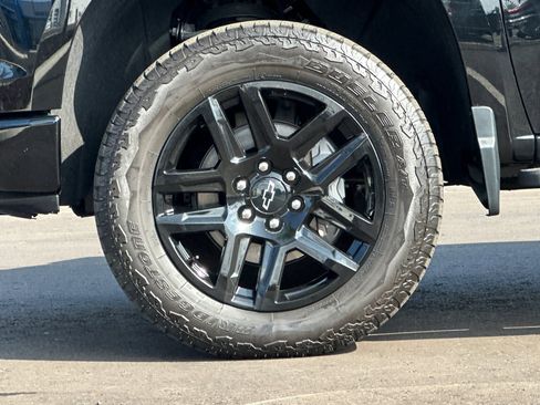 Used 2024 Chevrolet Silverado 1500 LT Trail Boss w/ Convenience Package II image 37