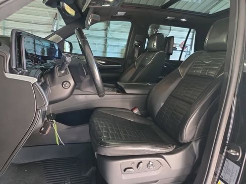Used 2021 Cadillac Escalade Sport Platinum AWD/4WD image 7