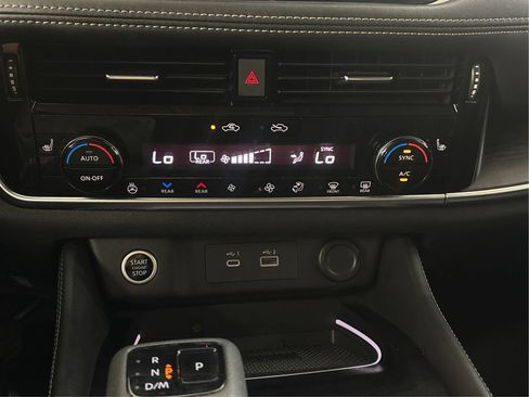 Used 2022 Nissan Rogue Platinum w/ Head-Up Display Package AWD/4WD image 37