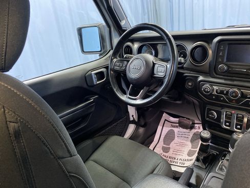 Certified 2020 Jeep Wrangler Sport image 29