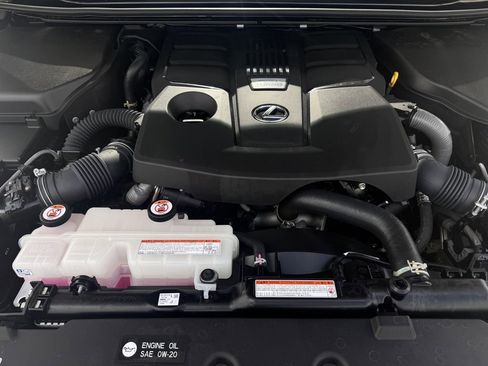 Used 2024 Lexus GX 550 w/ Accessory Package (2T) AWD/4WD image 31