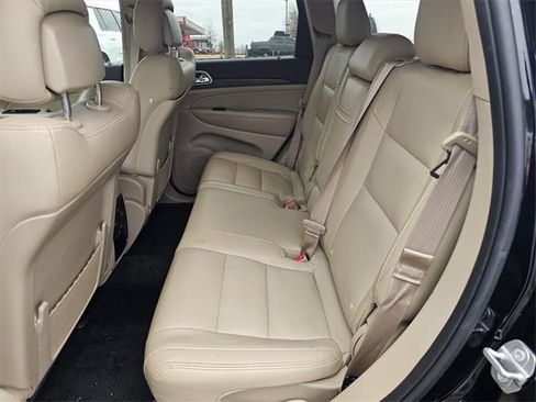 Used 2017 Jeep Grand Cherokee Laredo w/ Quick Order Package 2BE image 15