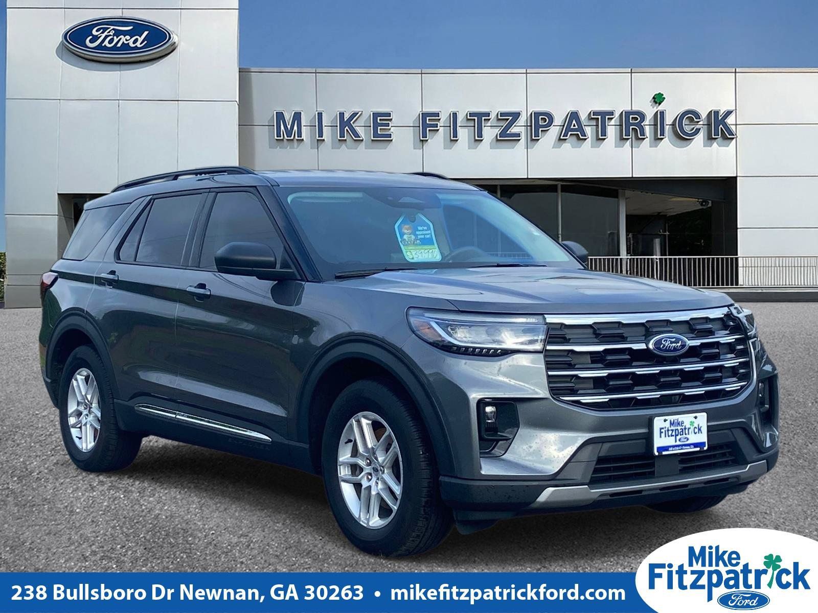 Used 2025 Ford Explorer Active w/ Active Comfort Package RWD image 1