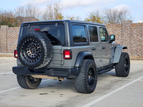 Used 2020 Jeep Wrangler Unlimited Sport image 6