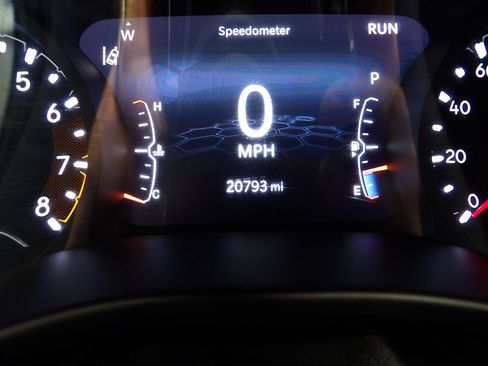 Used 2024 Jeep Compass Latitude AWD/4WD image 30