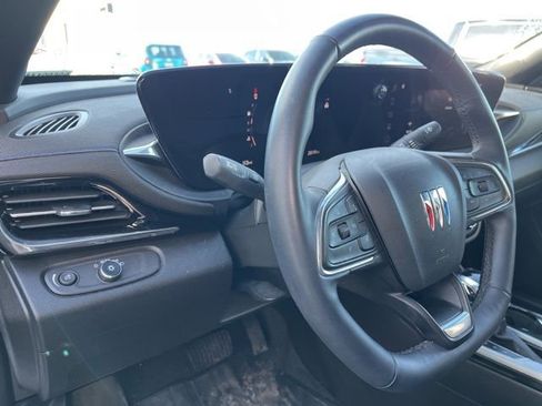 Used 2024 Buick Envista Sport Touring w/ Convenience I Package image 12