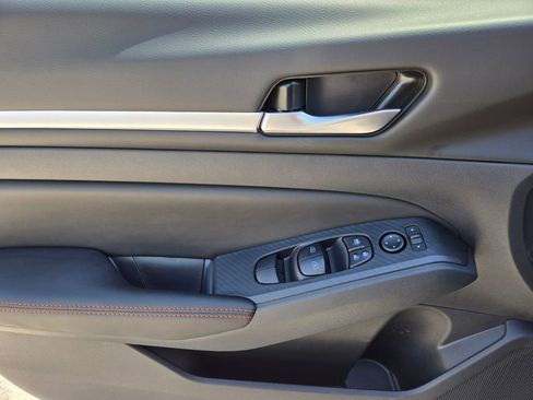 New 2026 Nissan Altima 2.5 SR FWD image 9
