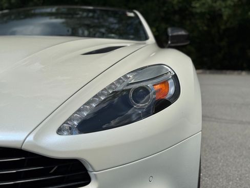 Used 2014 Aston Martin Vanquish Coupe RWD image 20