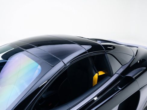 Used 2019 McLaren 570S Spider image 39