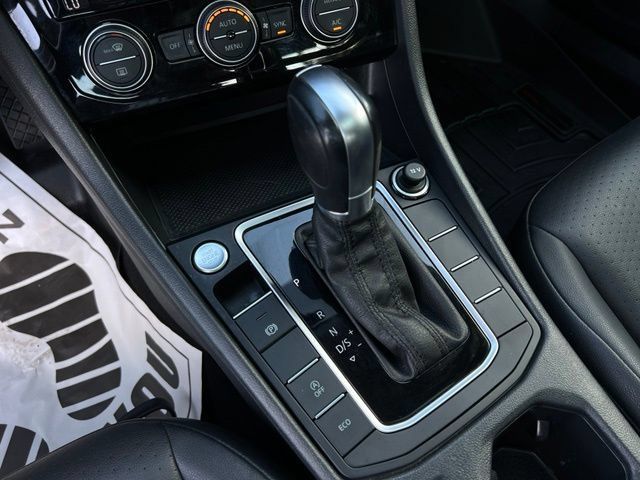 Used 2019 Volkswagen Jetta SEL FWD image 38