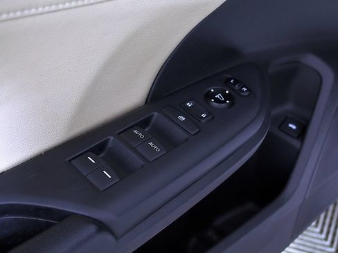 Used 2017 Honda Civic EX-L image 17
