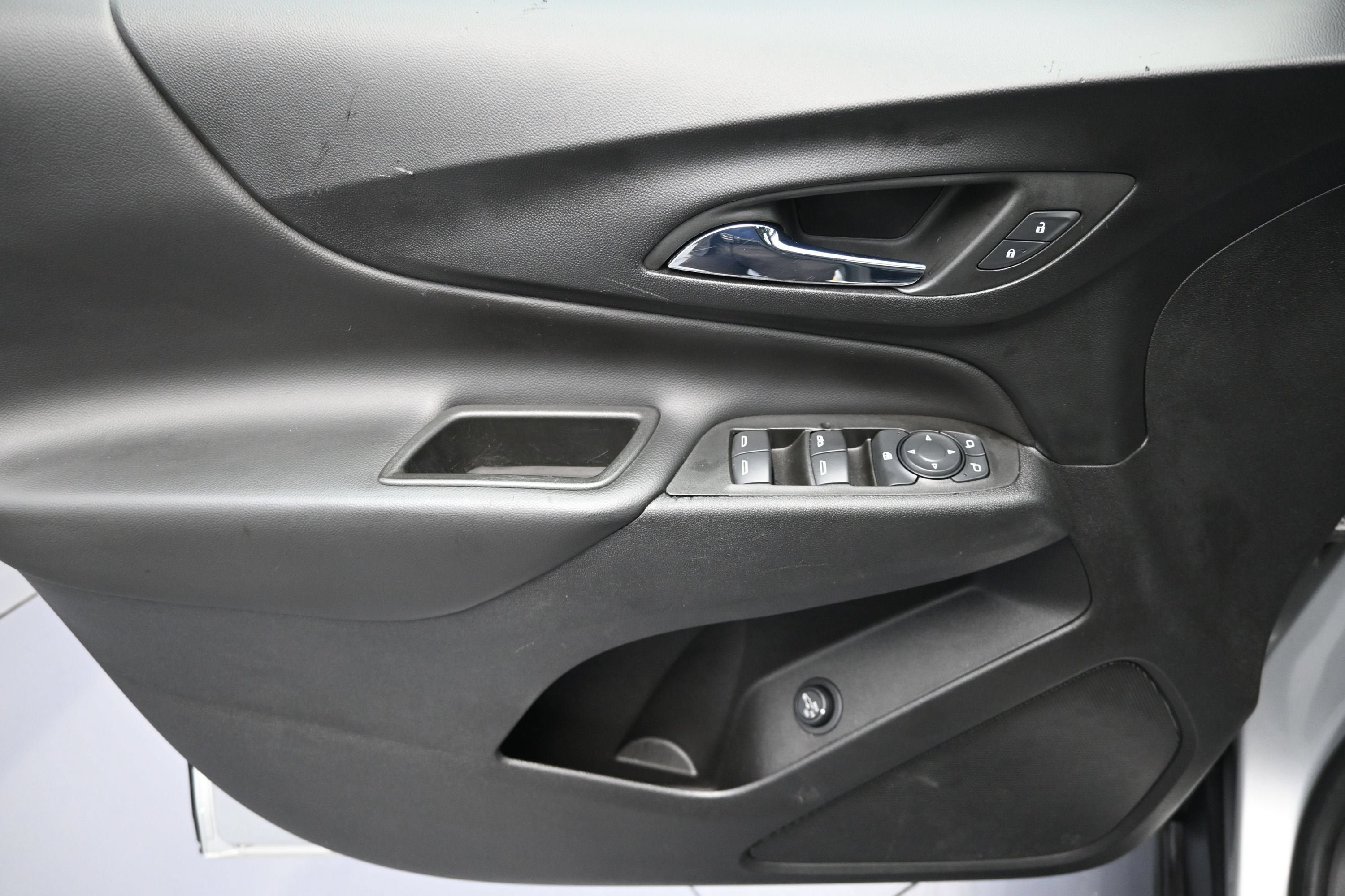 Used 2022 Chevrolet Equinox LT AWD/4WD image 25