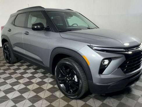 New 2026 Chevrolet TrailBlazer LT w/ Convenience Package AWD/4WD image 2