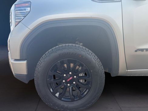 Used 2022 GMC Sierra 1500 AT4X image 14