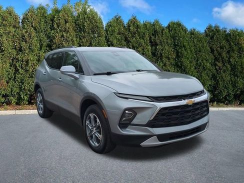 Used 2024 Chevrolet Blazer LT w/ LPO, Floor Liner Package FWD image 3