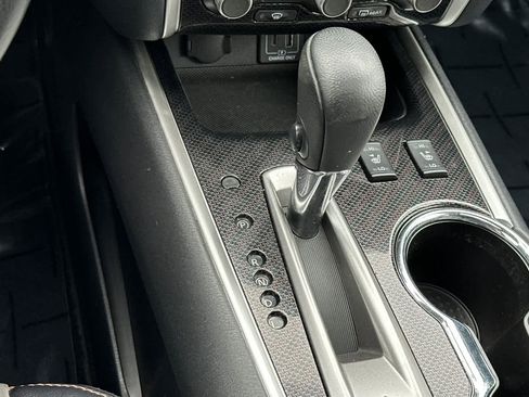 Used 2020 Nissan Pathfinder SL image 23