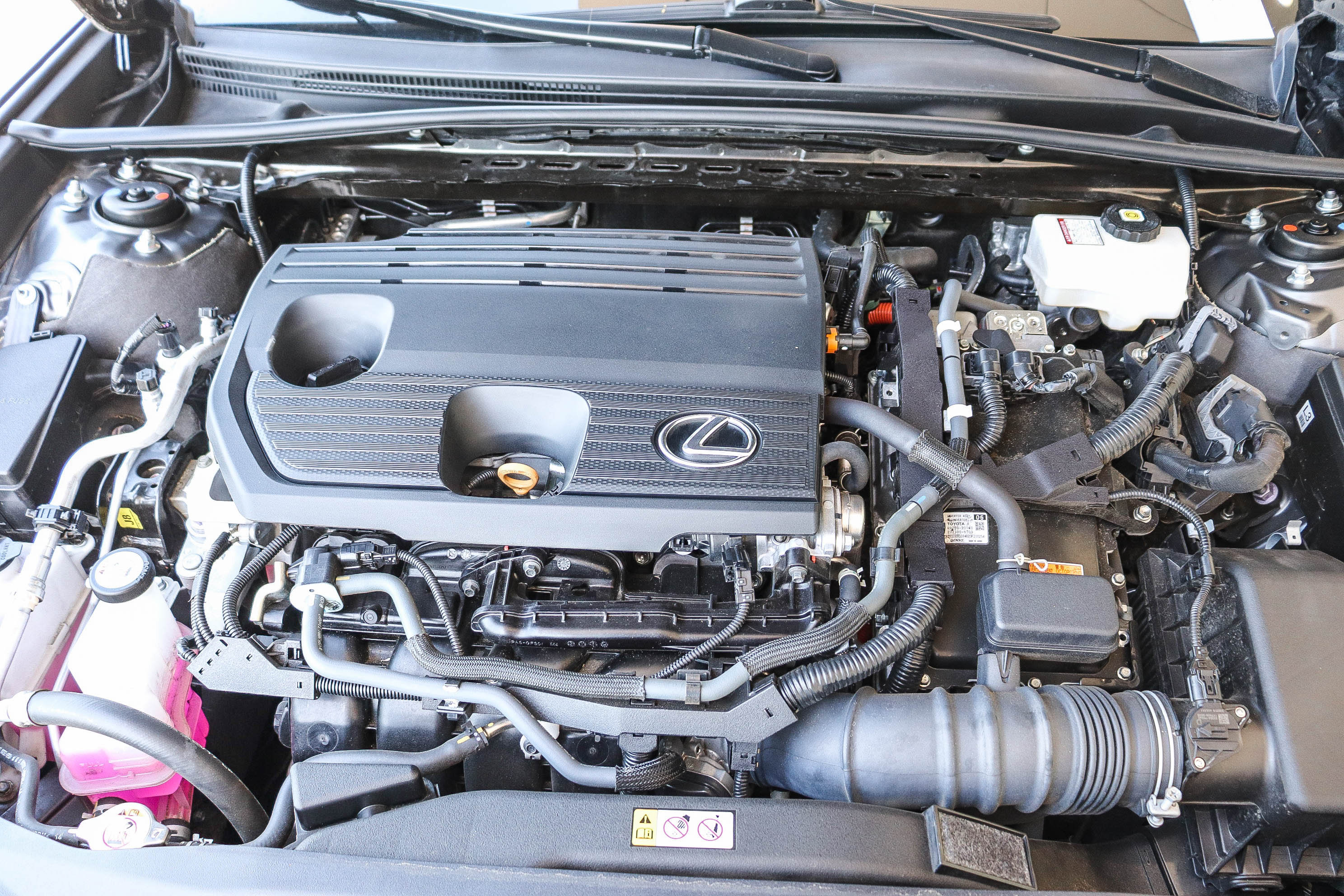 Used 2024 Lexus ES 300h w/ Premium Package FWD image 32