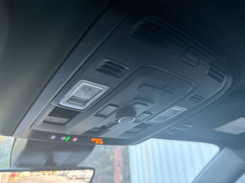 Used 2023 GMC Yukon XL Denali Ultimate image 19