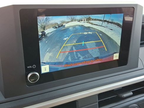 Certified 2025 Toyota Tacoma SR image 20