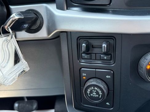 Used 2022 Ford F150 XLT w/ XTR Package image 23