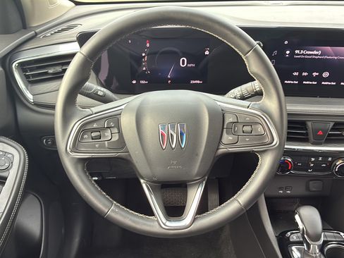 Used 2025 Buick Encore GX Preferred FWD image 18