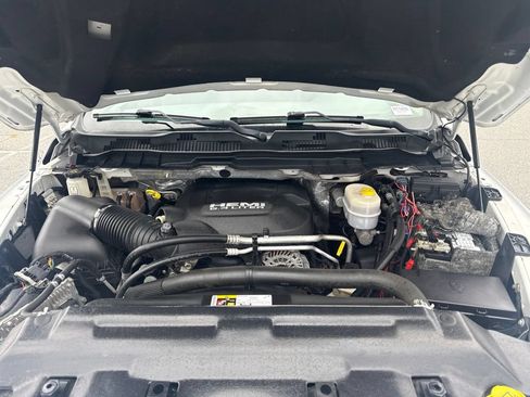 Used 2016 RAM 2500 Tradesman w/ Chrome Appearance Group RWD image 19