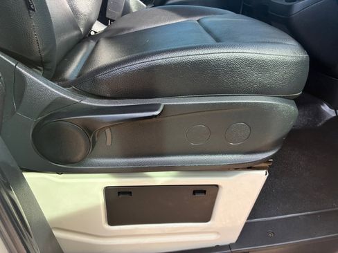 Used 2021 Mercedes-Benz Sprinter 2500 image 25