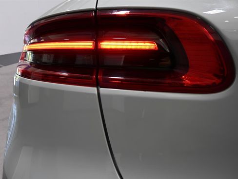 Used 2017 Porsche Macan S w/ Premium Package Plus AWD/4WD image 36