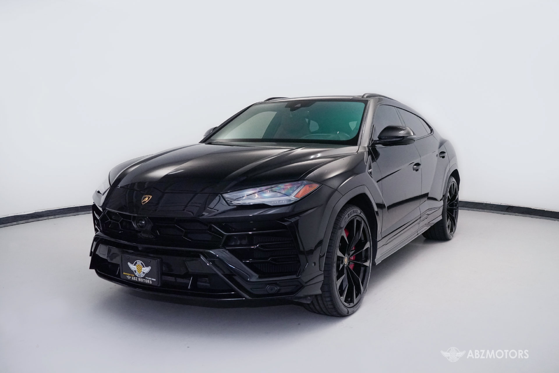 Used 2022 Lamborghini Urus AWD/4WD image 2