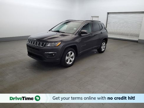 Used 2018 Jeep Compass Latitude w/ Cold Weather Group AWD/4WD image 1