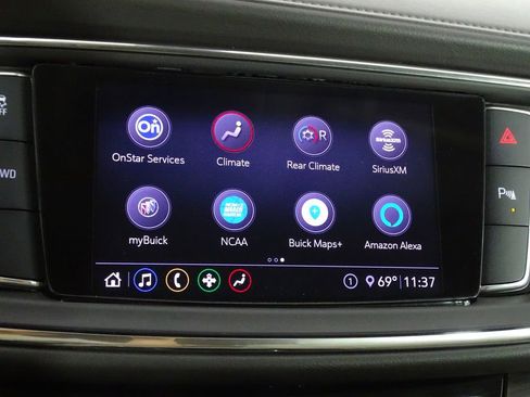 Used 2020 Buick Enclave Essence w/ LPO, Luxury Package image 33