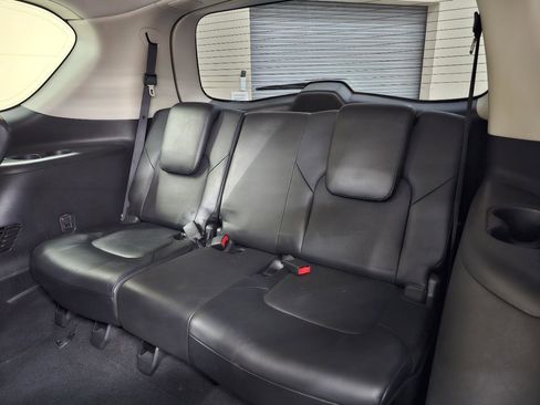 Used 2014 INFINITI QX80 2WD w/ Deluxe Touring Package image 28