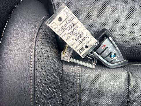 Used 2022 BMW X5 M50i image 19