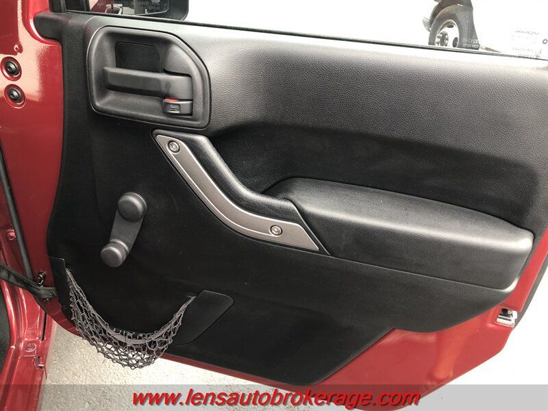 Used 2012 Jeep Wrangler Sport AWD/4WD image 17