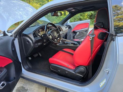 Used 2021 Dodge Challenger SXT AWD/4WD image 25