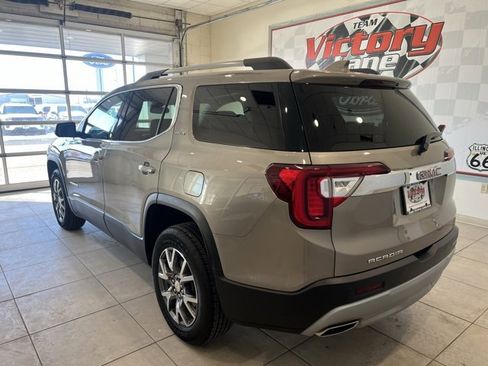 Used 2023 GMC Acadia SLT image 6