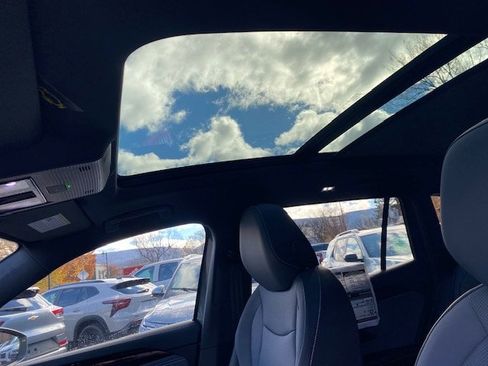 New 2026 Volkswagen Tiguan SE R-Line image 8