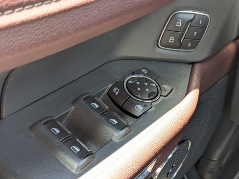 Used 2024 Ford Expedition Limited RWD image 27