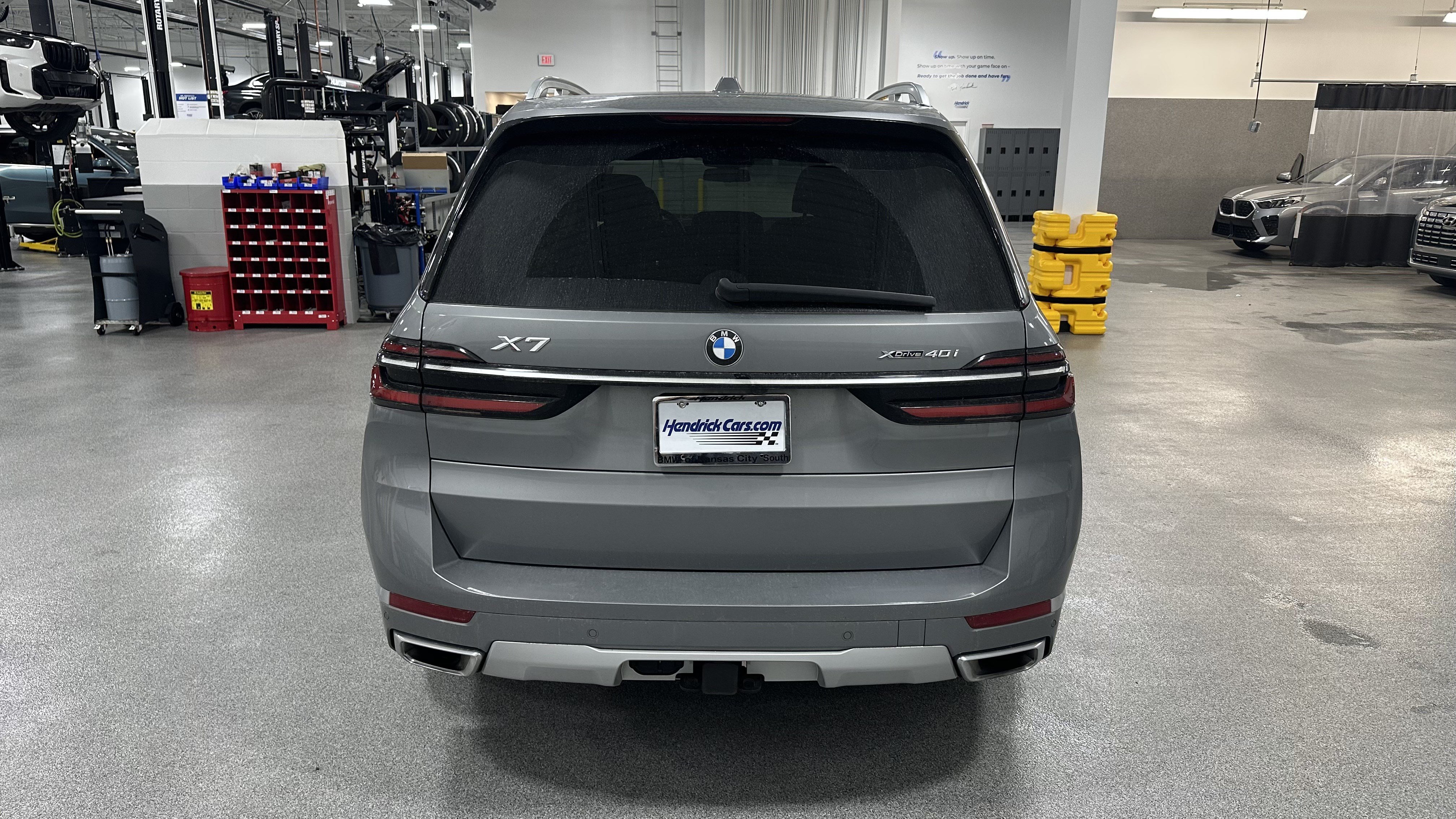 Certified 2024 BMW X7 xDrive40i w/ Premium Package AWD/4WD image 9